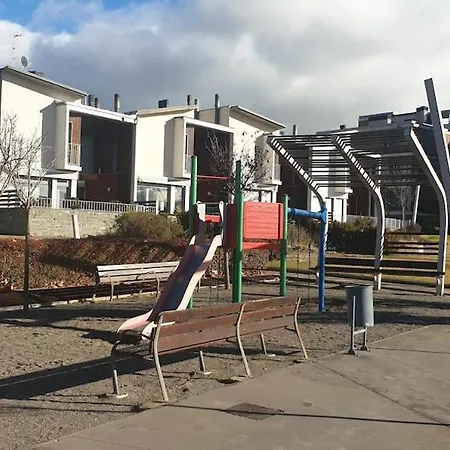 Adosado Entero, Bbq Y Piscina Comunitaria * Sabiñánigo