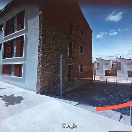 別荘 Adosado Entero, Bbq Y Piscina Comunitaria Sabiñánigo