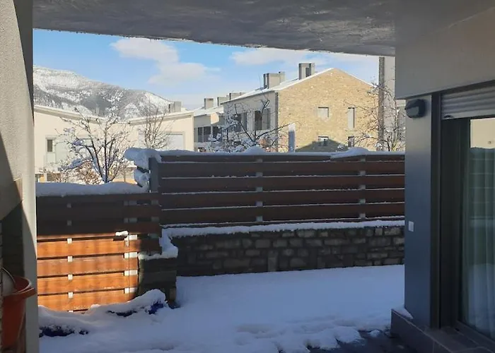 Semesterbostad Adosado Entero, Bbq Y Piscina Comunitaria Sabiñánigo