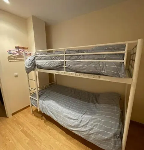 Adosado Entero, Bbq Y Piscina Comunitaria Sabiñánigo